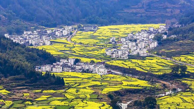 目的地季节舒适风光宜人去了就不想走bsport体育适合春天旅游的8个(图1)