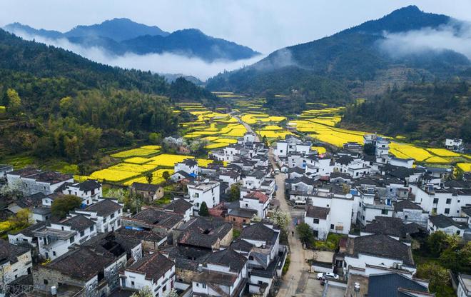 目的地季节舒适风光宜人去了就不想走bsport体育适合春天旅游的8个(图7)